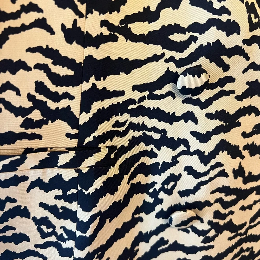 GOOD AMERICAN | Animal Print Oversized Jacket - Picture 8 of 9